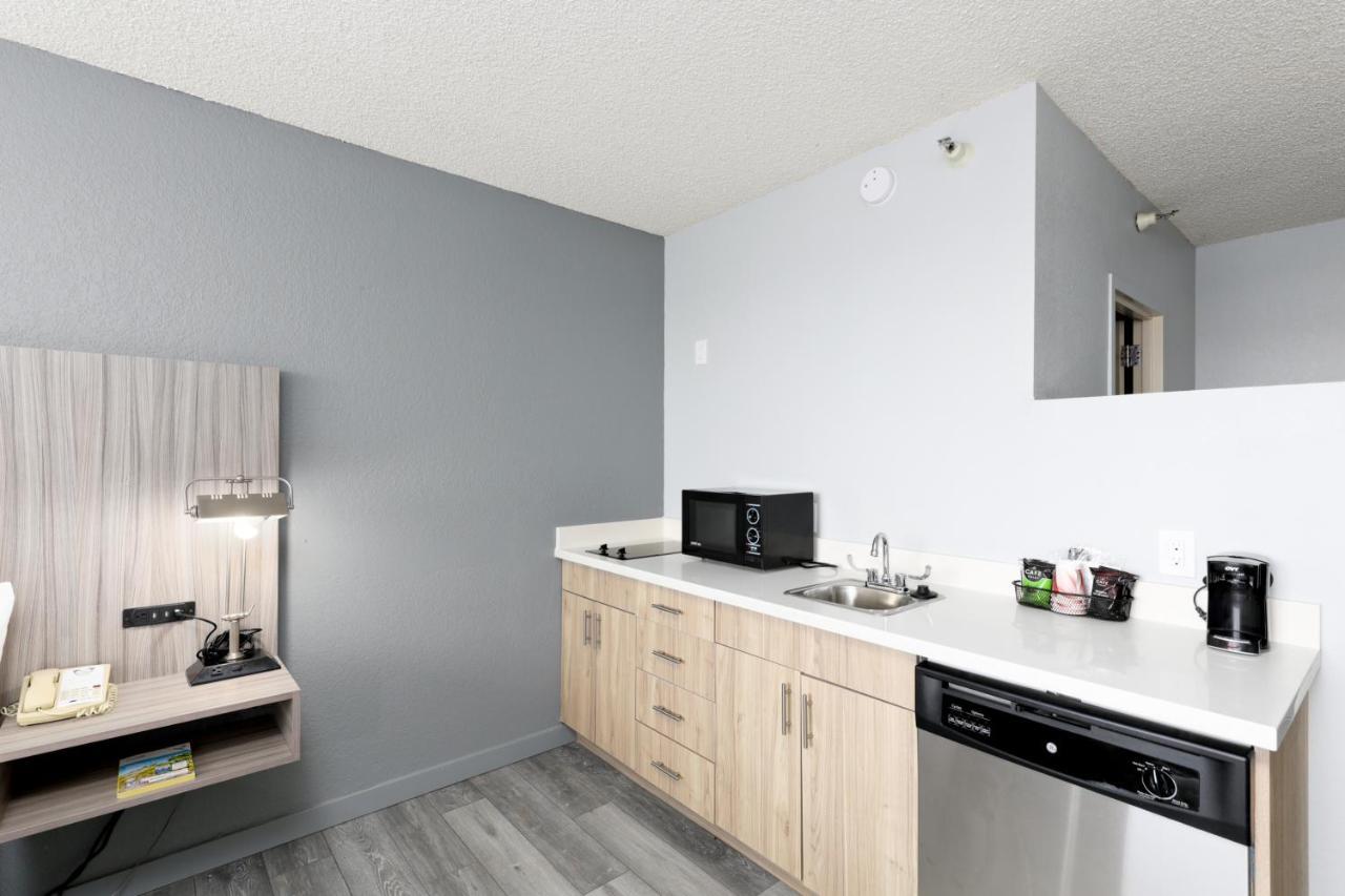 Studio 6 Suites Lake Havasu City Az Bagian luar foto